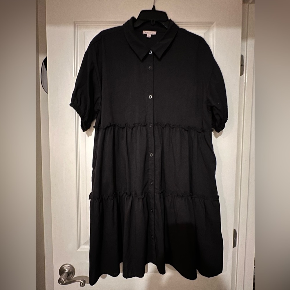 Black tired dress